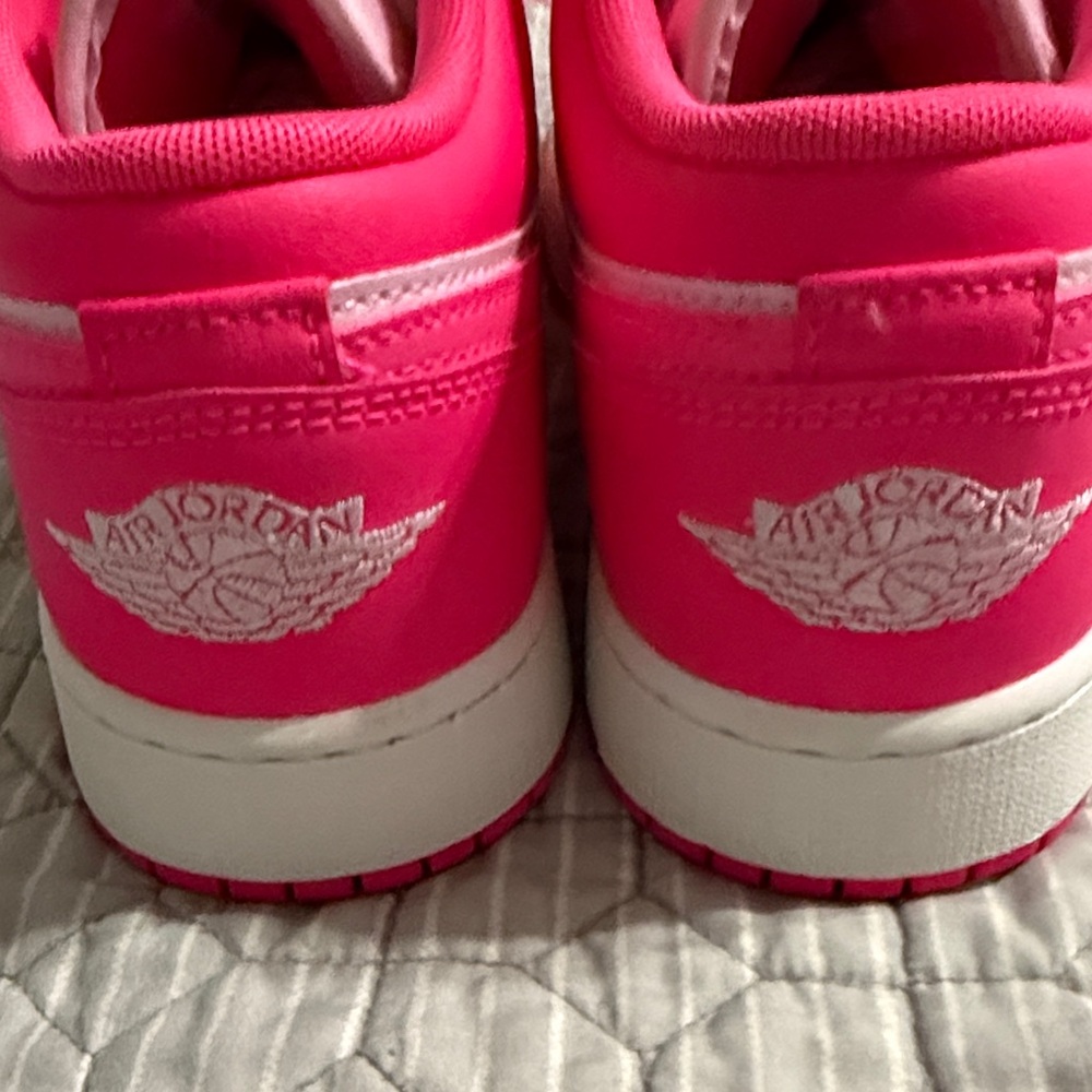Jordan Women's Low-Top Sneakers in Hot Pink and Light Pink - Picture 3 of 7